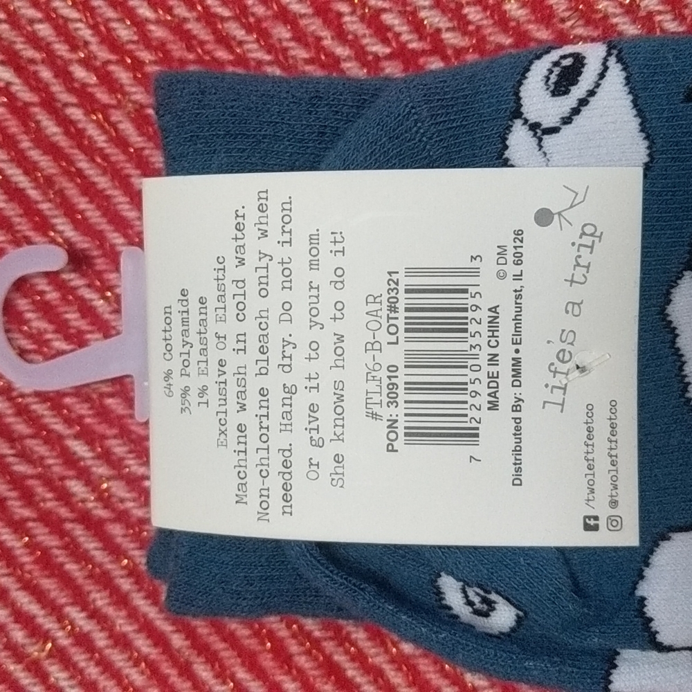 "On a Roll" Toilet Paper Dress Socks - Picture 3 of 6